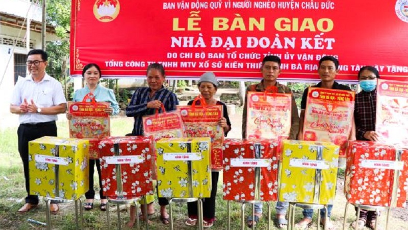 Trao 6 căn nhà Đại đoàn kết cho hộ nghèo huyện Châu Đức