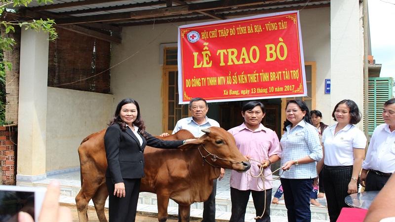 “NGÂN HÀNG BÒ” NIỀM TIN CHO NHỮNG HỘ NGHÈO