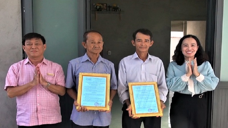 Công ty TNHH MTV Xổ số kiến thiết BR-VT: Trao nhà Đại đoàn kết tại huyện Xuyên Mộc, Châu Đức