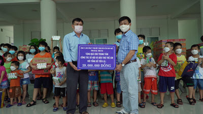 Công ty TNHH MTV Xổ số kiến thiết BR-VT: Thăm và tặng quà trung tâm công tác xã hội và bảo trợ trẻ em